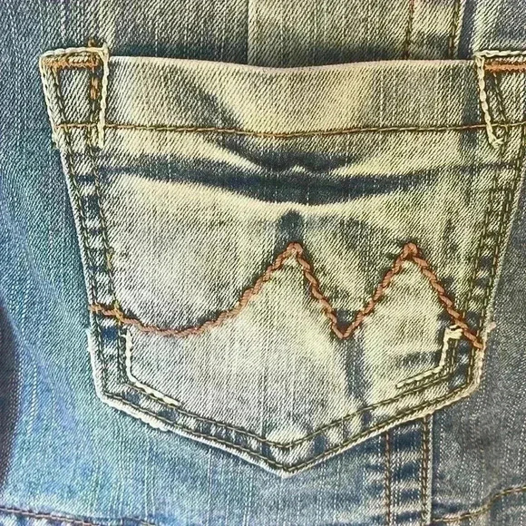 Comfort denim size medium, jean vest. - Picture 4 of 9